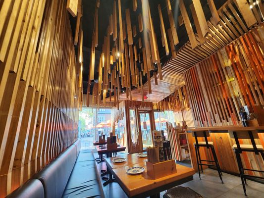 Mẹcha Noodle Bar by null