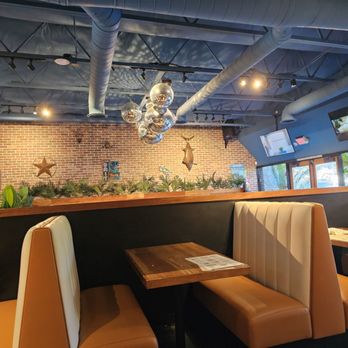 El Viejon - Inside seating - Seafood Near Me - San Diego, California