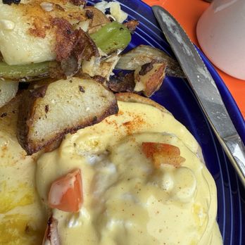 Cafe 222 - Egg Benedict - Breakfast & Brunch Near Me - San Diego, California Cafe 222 - Egg Benedict - Breakfast & Brunch Near Me - San Diego, California