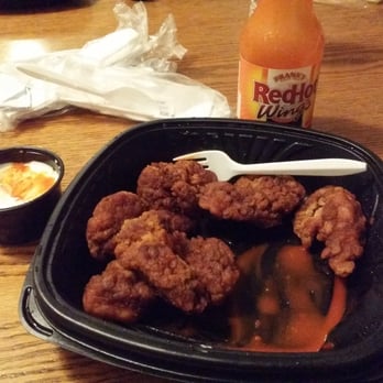 Beef 'O' Brady's - Got 18 boneless wings HOT to go, and they are way overcooked and dry - American Near Me - Apopka, Florida