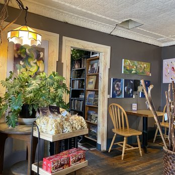Sandy's Books and Bakery - the interior of the store - Vegetarian Near Me - Rochester, Vermont Sandy's Books and Bakery - the interior of the store - Vegetarian Near Me - Rochester, Vermont