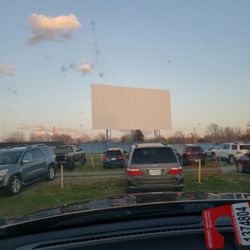 US 23 Drive-in Theater - First drive in  in 15 years....nice night for a drive in 55 degs