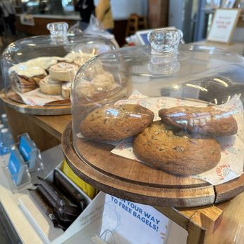 Loveski - Napa - Rory's Bakehouse chocolate chip cookies - Delis Near Me - Napa, California Loveski - Napa - Rory's Bakehouse chocolate chip cookies - Delis Near Me - Napa, California