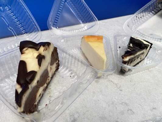 Eli's Cheesecake at O'Hare Airport by null
