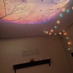 Unique Hands - Ceiling scenery inside massage room