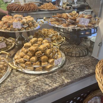 Libanais Sweets And Restaurant - Lebanese Near Me - Lincolnwood, Illinois
