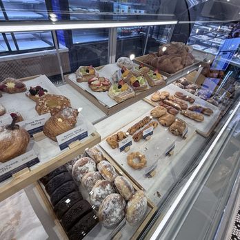Paris Baguette - Variety of pastries (self serve) - Bakeries Near Me - West Hartford, Connecticut Paris Baguette - Variety of pastries (self serve) - Bakeries Near Me - West Hartford, Connecticut