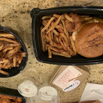 BWB Shakes - The E-I-E-I-O- Burger - Chicken Wings Near Me - Highland Park, Illinois