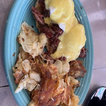 Clayton's Coffee Shop - Corned beef Eggs Benedict - Coffee & Tea Near Me - Coronado, California