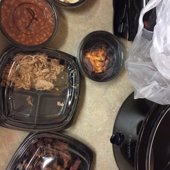Hy-Vee - Clueless deli dude gave me way more food than I probably should have gotten for the order of 1/2 lb of meat and two 4oz sides. - Grocery Near Me - Madison, Wisconsin