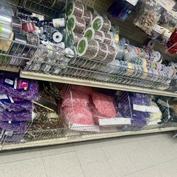 Amazing Savings - Gift packing supplies