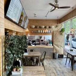 Stephanie's Crepes - Sitting area and register