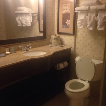 Wingate By Wyndham - Bathroom - Hotels Near Me - Mobile, Alabama Wingate By Wyndham - Bathroom - Hotels Near Me - Mobile, Alabama