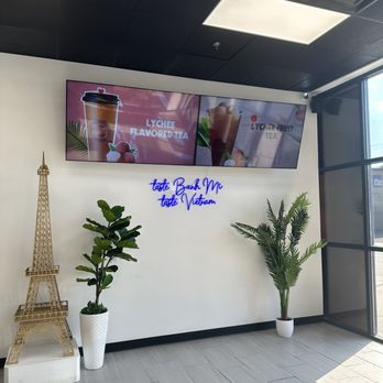 Paris Banh Mi - Nice clean decor - Sandwiches Near Me - Greensboro, North Carolina Paris Banh Mi - Nice clean decor - Sandwiches Near Me - Greensboro, North Carolina