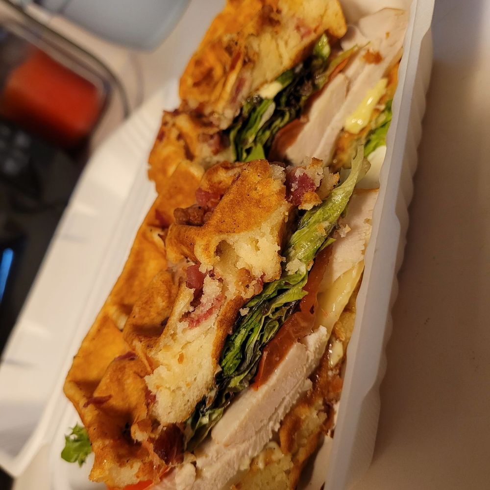 Hello Waffle Cart - Turkey BLT waffle sandwich - Waffles Near Me - Camas, Washington Hello Waffle Cart - Turkey BLT waffle sandwich - Waffles Near Me - Camas, Washington