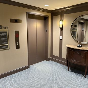 The Edgewater Hotel - Elevators - Hotels Near Me - Madison, Wisconsin