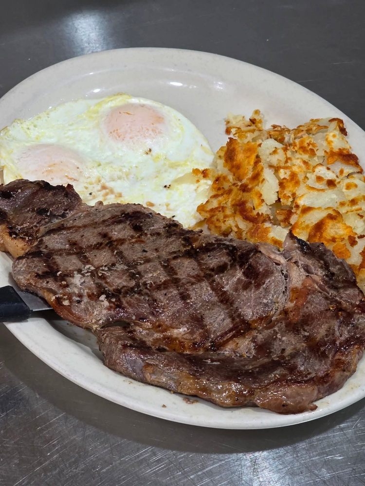 Tony's Family Diner