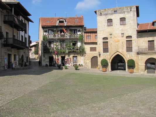 Parador de Santillana Gil Blas by null