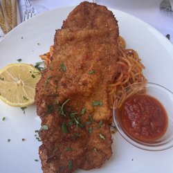 Di Vino - Milanese is solid ! Add fresh red peppers !