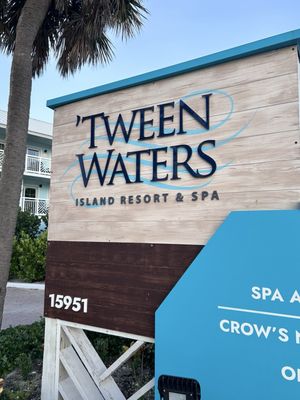 'Tween Waters Inn & Marina by null