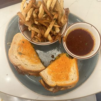 State Fare Kitchen & Bar-The Woodlands - Birria Grilled Cheese Sandwich Dinner - Breakfast & Brunch Near Me - Spring, Texas State Fare Kitchen & Bar-The Woodlands - Birria Grilled Cheese Sandwich Dinner - Breakfast & Brunch Near Me - Spring, Texas