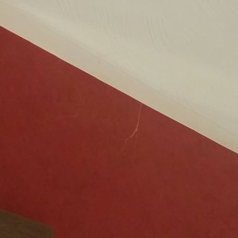 Malone Lodge Hotel - Big cobweb over the bed - Hotels Near Me - Belfast, BFS
