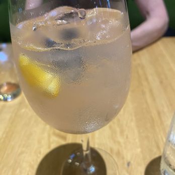 True Food Kitchen - Rosé Sangria - Vegetarian Near Me - Bethesda, Maryland True Food Kitchen - Rosé Sangria - Vegetarian Near Me - Bethesda, Maryland