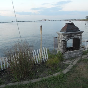 Bungalow Bar - View from the lawn tables - American Near Me - Seaside, New York Bungalow Bar - View from the lawn tables - American Near Me - Seaside, New York