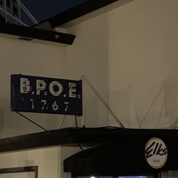 Newport Harbor Elks Lodge No 1767 - Entry