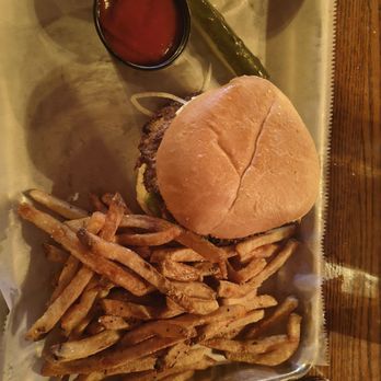 Wolf Creek Tavern - Build your own burger w/fries - New American Near Me - Norton, Ohio