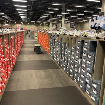 DSW Designer Shoe Warehouse - Shoe Stores Near Me - Dallas, Texas DSW Designer Shoe Warehouse - Shoe Stores Near Me - Dallas, Texas