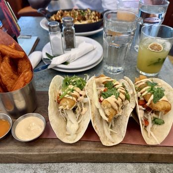 Beertown - Toronto - Fish Tacos - Beer Bar Near Me - Toronto, Ontario