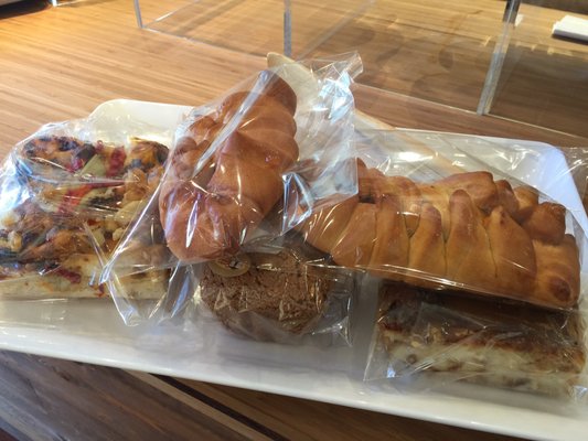 Maui Bread Company by null