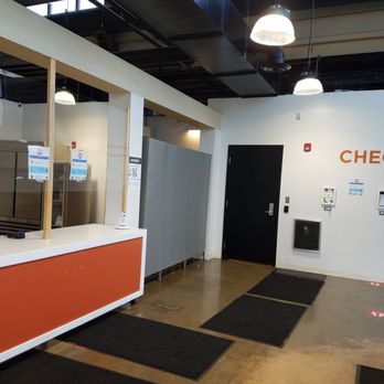 Avondale's Food Pick-Up - Burgers Near Me - Chicago, Illinois