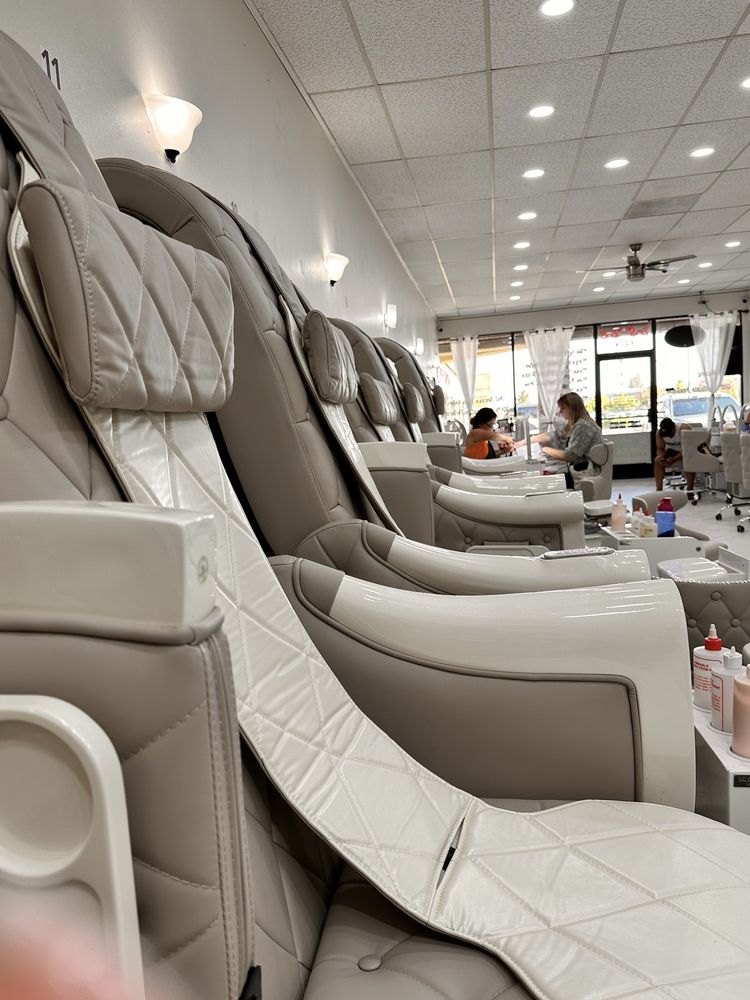 HAPPY NAILS SALON Updated September 2024 215 Photos & 126 Reviews