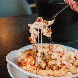 Varsity Luxury Sports Bar - Lobster Mac