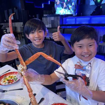 C3 Lounge - Snow Crab Legs 05.23.25 - Lounges Near Me - Las Vegas, Nevada C3 Lounge - Snow Crab Legs 05.23.25 - Lounges Near Me - Las Vegas, Nevada