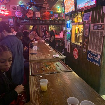 Connor's Pub - Conner's pub is super chill and treat you like family.  They may not know your name but they'll make sure you're taken care of - Pubs Near Me - Indianapolis, Indiana