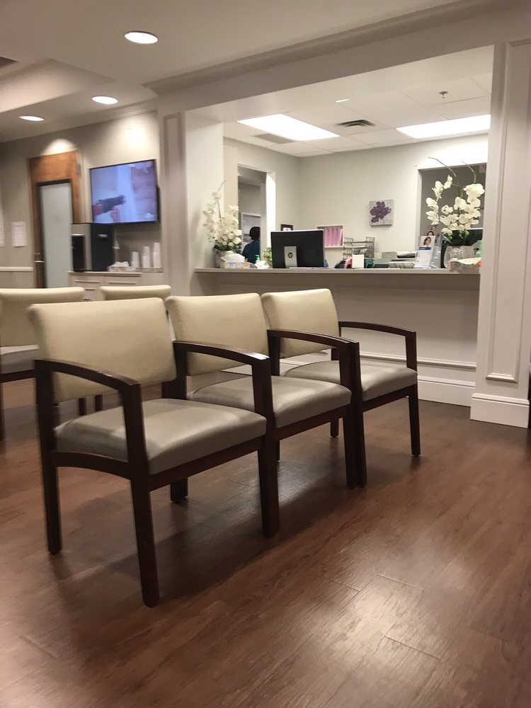 EMILY R EMMET, MD Updated September 2024 1615 Hospital Pkwy, Bedford, Texas Obstetricians