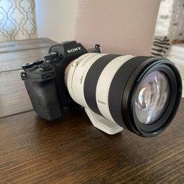 Sony A7IV Mirrorless Camera with a Sony FE 70-200mm lens.