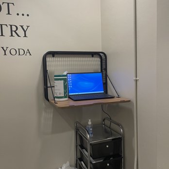 Turning Point Chiropractic - In exam room - Chiropractors Near Me - Waipahu, Hawaii