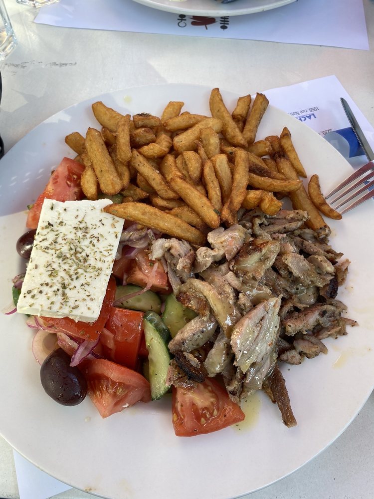 SOUVLAKI AUTHENTIQUE 3239 Route Harwood, VaudreuilDorion, Quebec