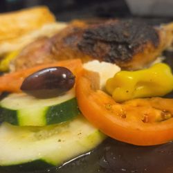 Munchie P's - Juicy Greek Chicken