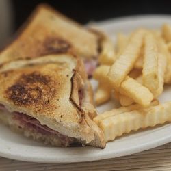 Southern Crossroads - Reuben and fries
