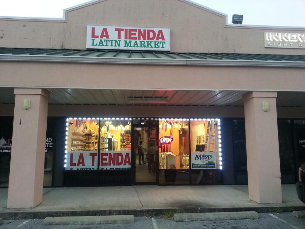La Tienda Latin Market Logo