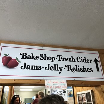 Barber Orchards Fruitstand - Bake ship sign - Fruits & Veggies Near Me - Waynesville, North Carolina Barber Orchards Fruitstand - Bake ship sign - Fruits & Veggies Near Me - Waynesville, North Carolina