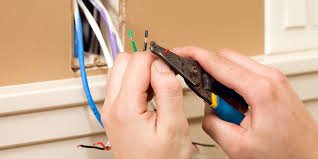 Slide of Alden's Super Electricians
