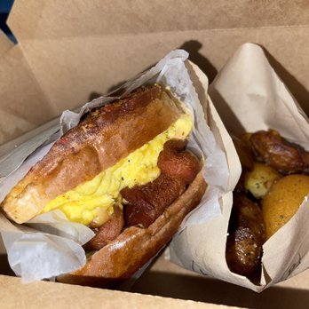 Yonder Brunch & Vibes - Younder Sammie and Smashed Potatoes - Breakfast & Brunch Near Me - Cleveland, Ohio Yonder Brunch & Vibes - Younder Sammie and Smashed Potatoes - Breakfast & Brunch Near Me - Cleveland, Ohio