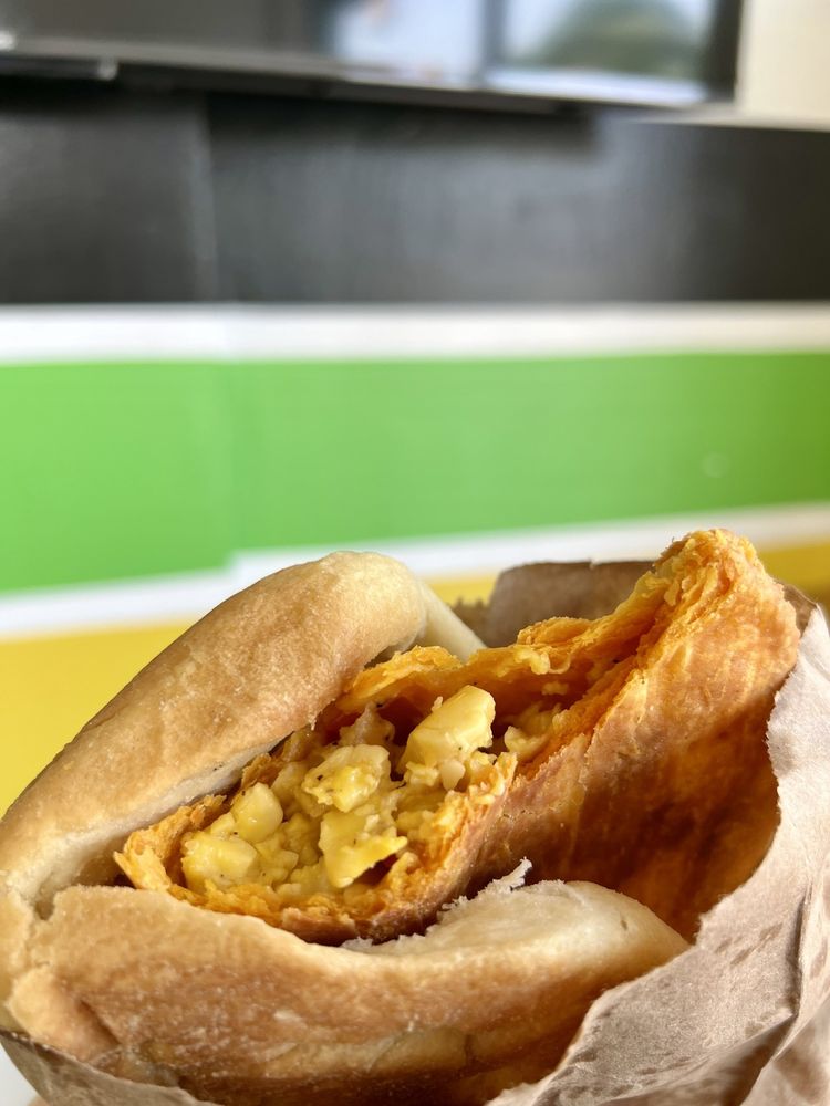 Reggae Jamaica Restaurant & Bakery