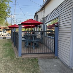 The Crazy Clam - Outdoor Seating